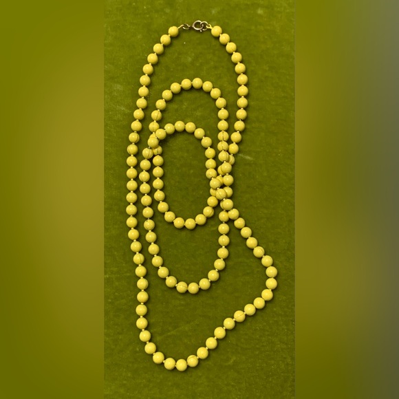 Vintage Whoopsie Daisy Enamel Over Metal Bead Necklace - Picture 2 of 3